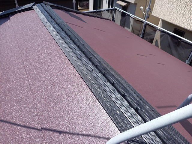 棟に樹脂製のぬき板を設置